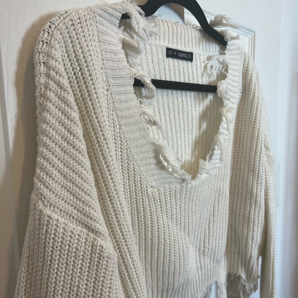 Zaful Loose Ripped Pullover Sweater - Picture 3 of 7